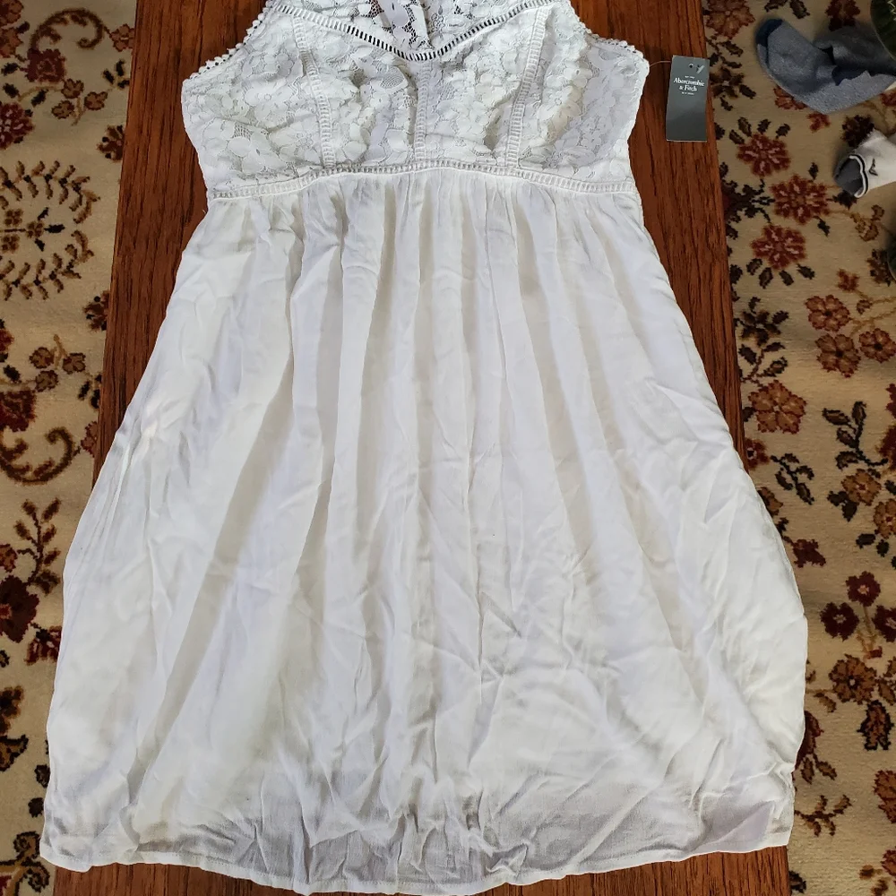 Abercrombie and Fitch white dress - Picture 2 of 6